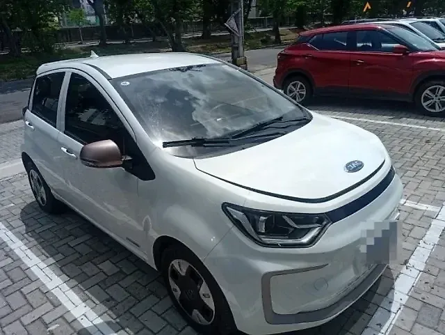 JAC E-JS1 - Imagem 1