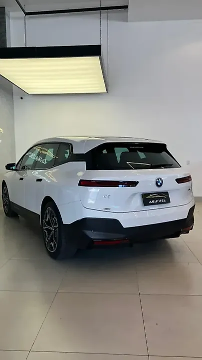 BMW Ix - Imagem 6