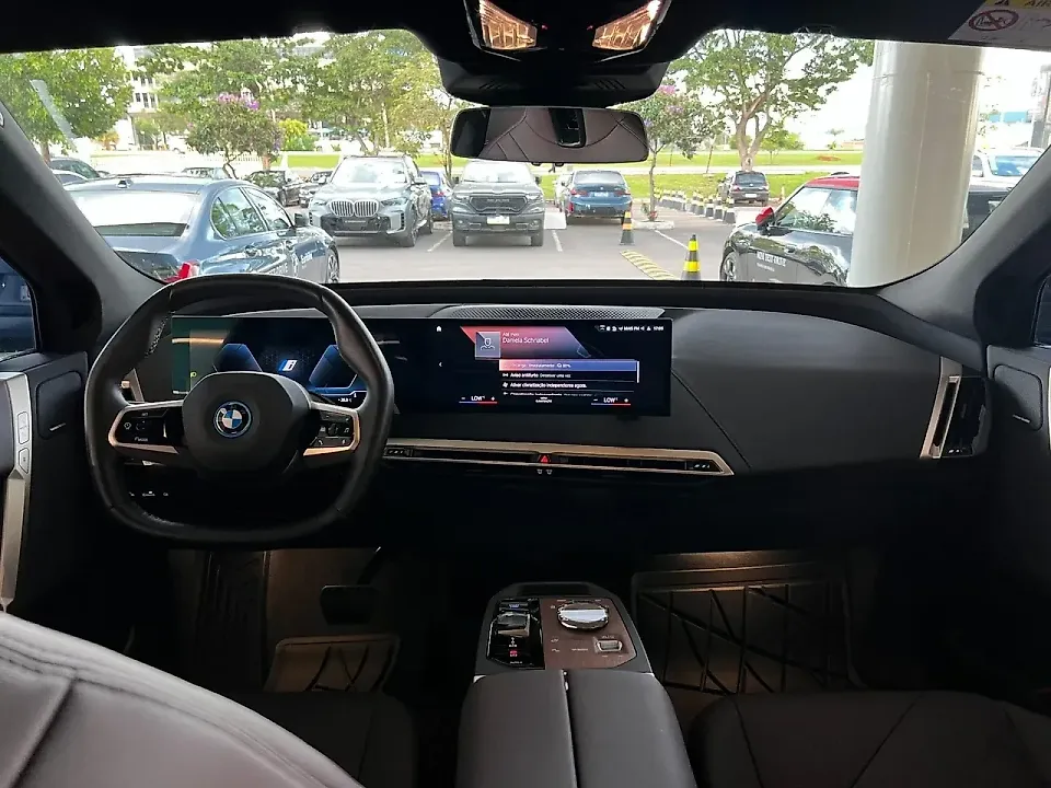 BMW Ix - Imagem 6