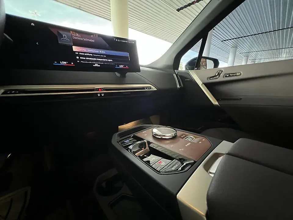 BMW Ix - Imagem 7