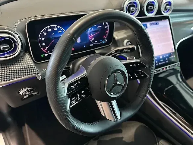 Mercedes Glc 300e - Imagem 11