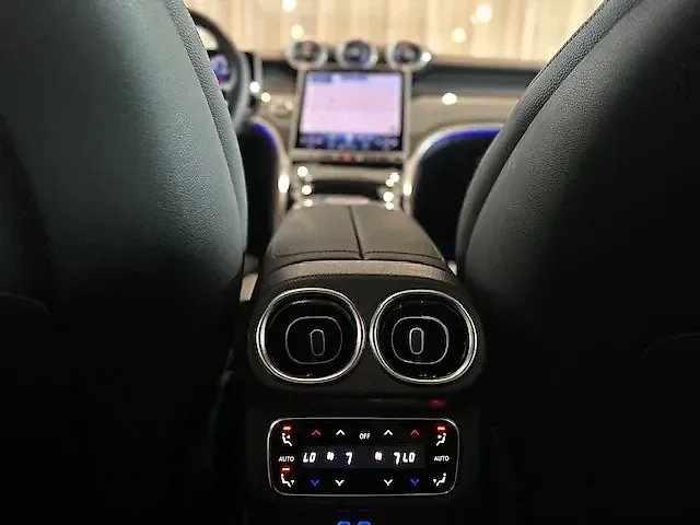 Mercedes Glc 300e - Imagem 14