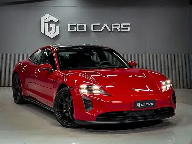 Porsche Taycan - Imagem 1