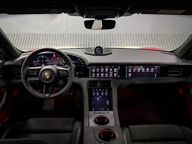 Porsche Taycan - Imagem 7