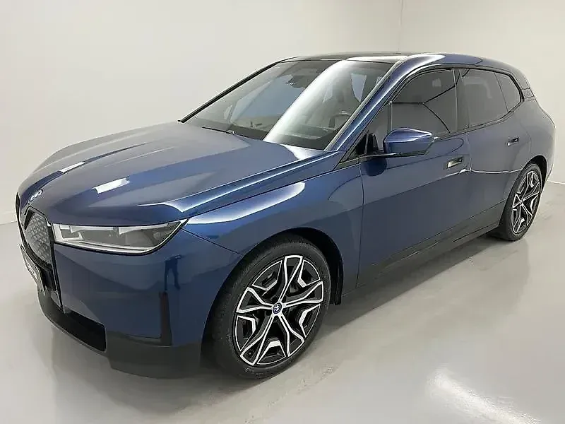 BMW Ix - Imagem 3