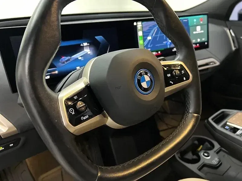 BMW Ix - Imagem 10