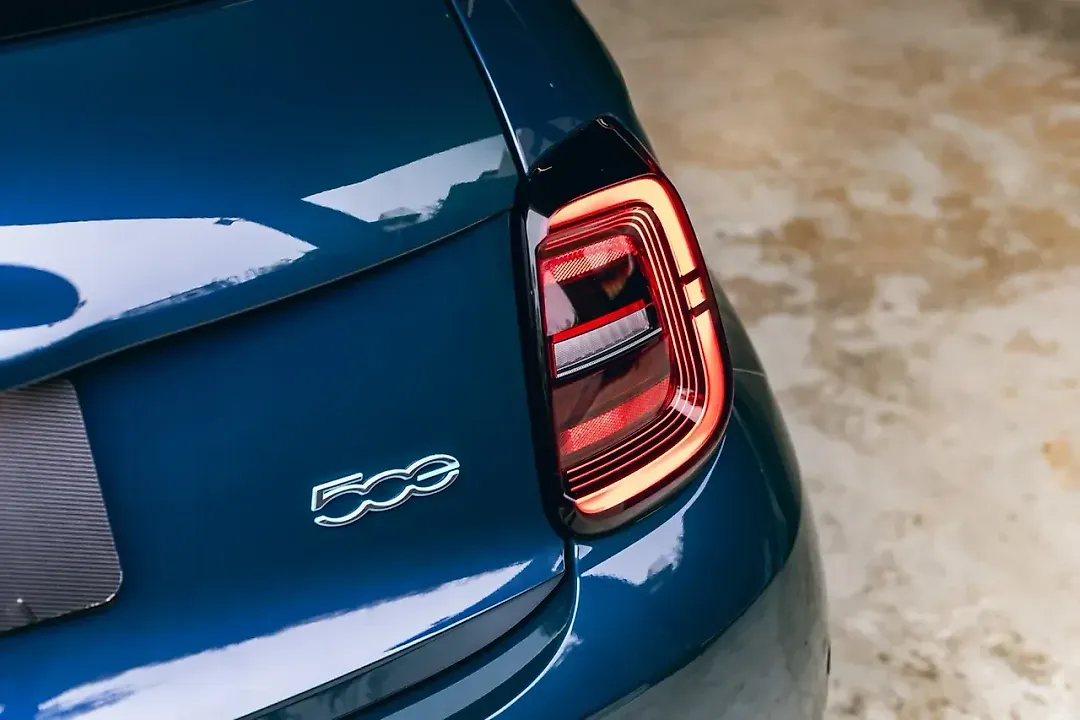 Fiat 500e - Imagem 11