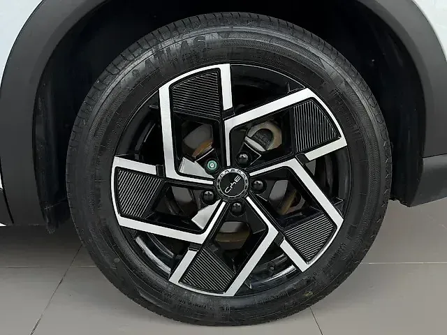 BYD Yuan Plus - Imagem 17