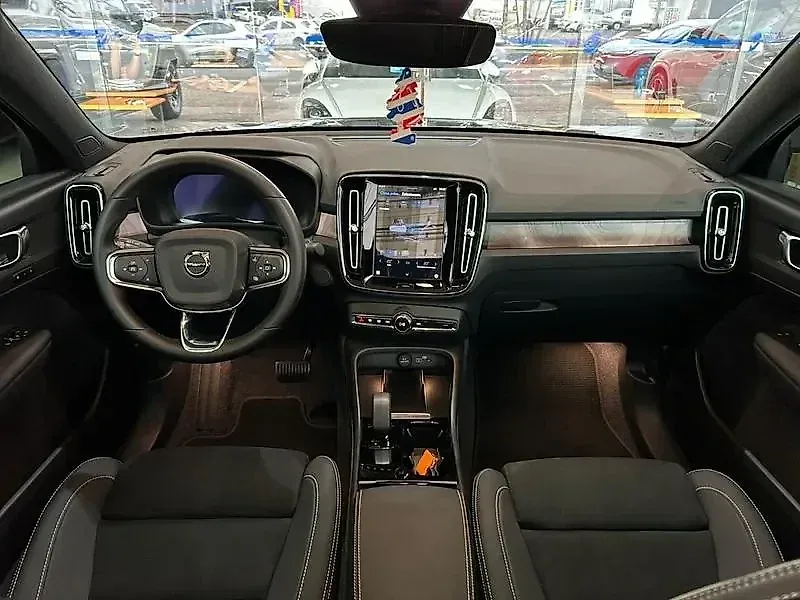 Volvo C40 Recharge - Imagem 9