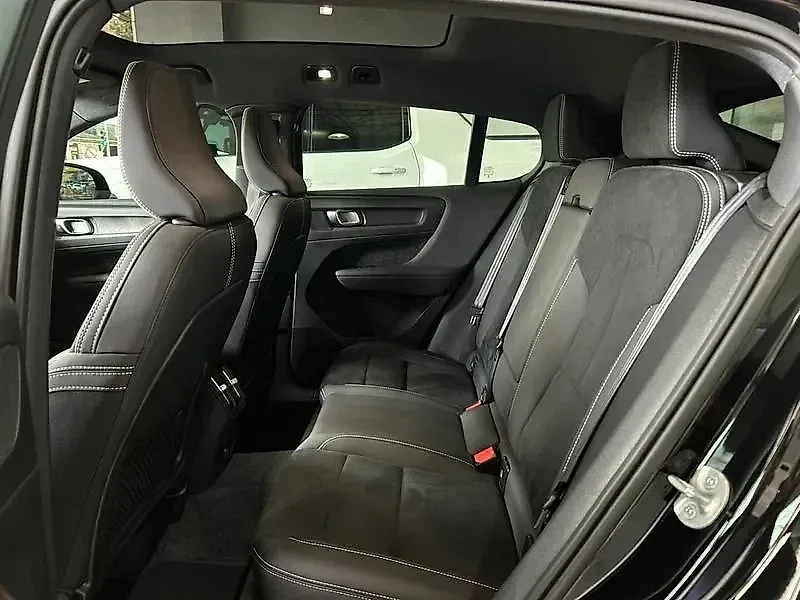 Volvo C40 Recharge - Imagem 16