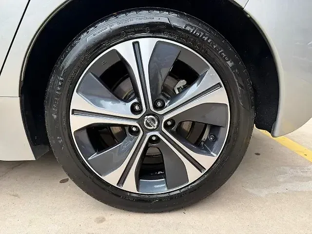 Nissan Leaf - Imagem 11