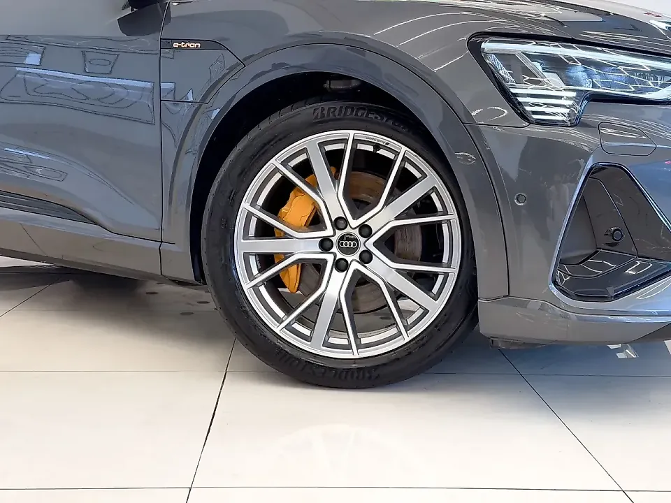 Audi E-tron - Imagem 17