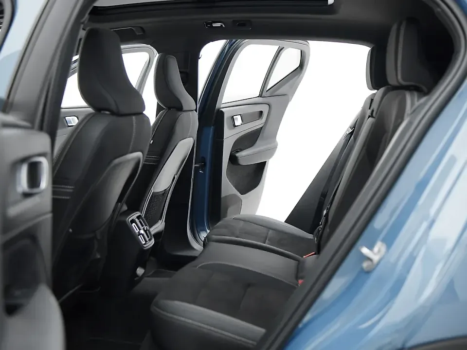 Volvo XC40 Recharge - Imagem 16