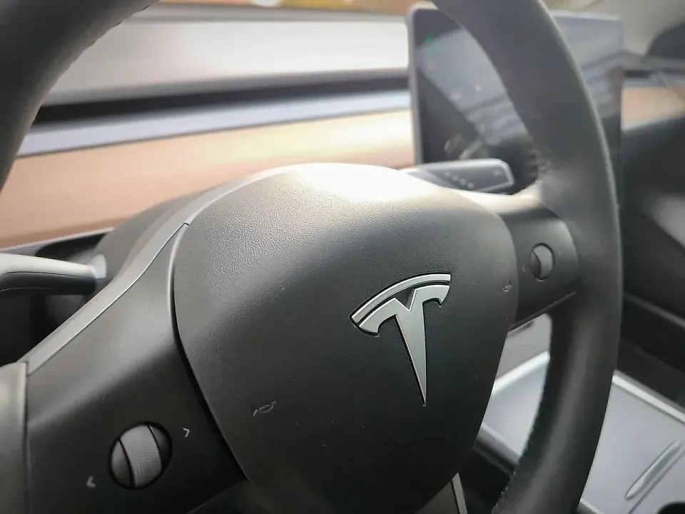 Tesla Model 3 - Imagem 6
