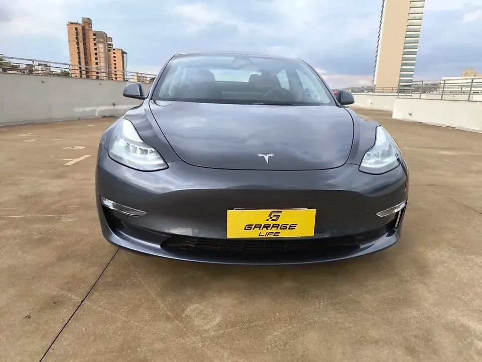 Tesla Model 3 - Imagem 15