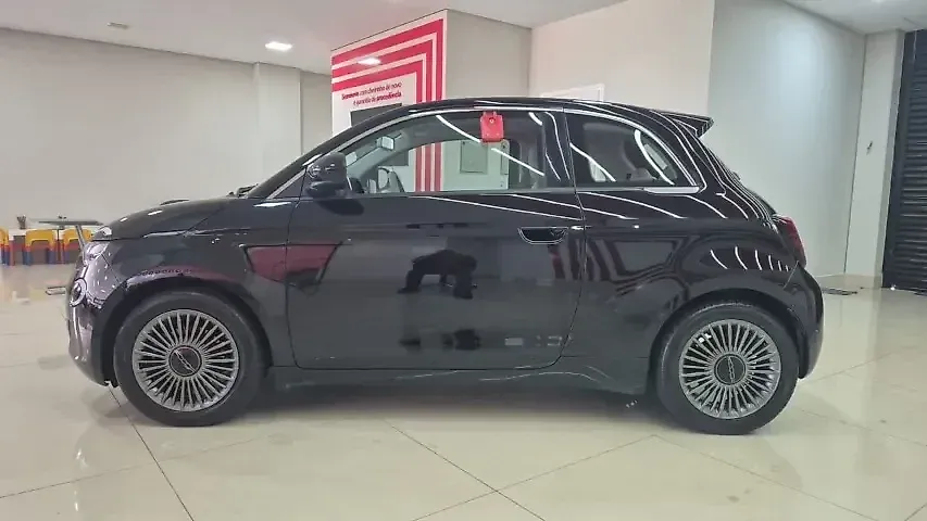 Fiat 500e - Imagem 4