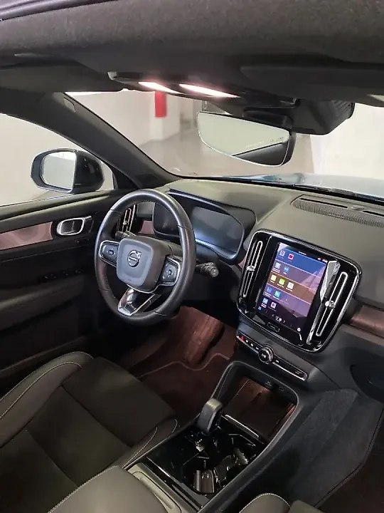 Volvo XC40 Recharge - Imagem 11