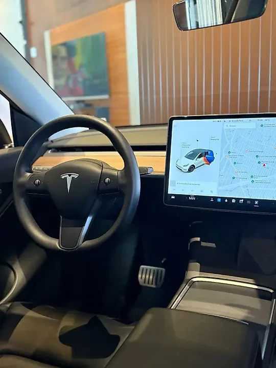 Tesla Model Y - Imagem 5