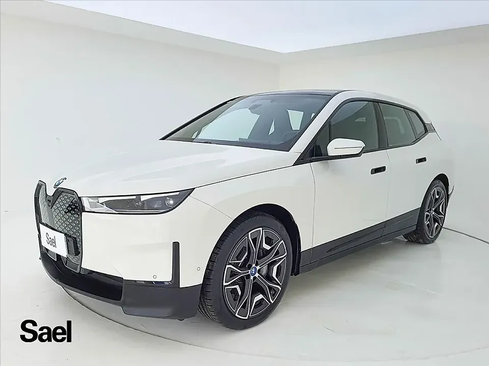 BMW Ix - Imagem 3
