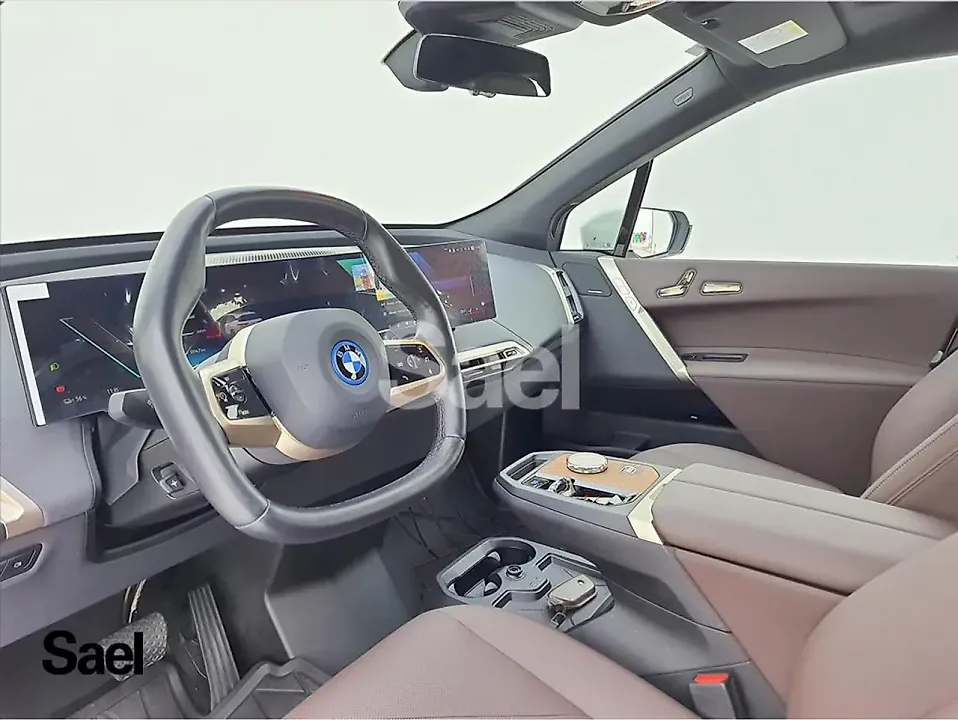 BMW Ix - Imagem 10