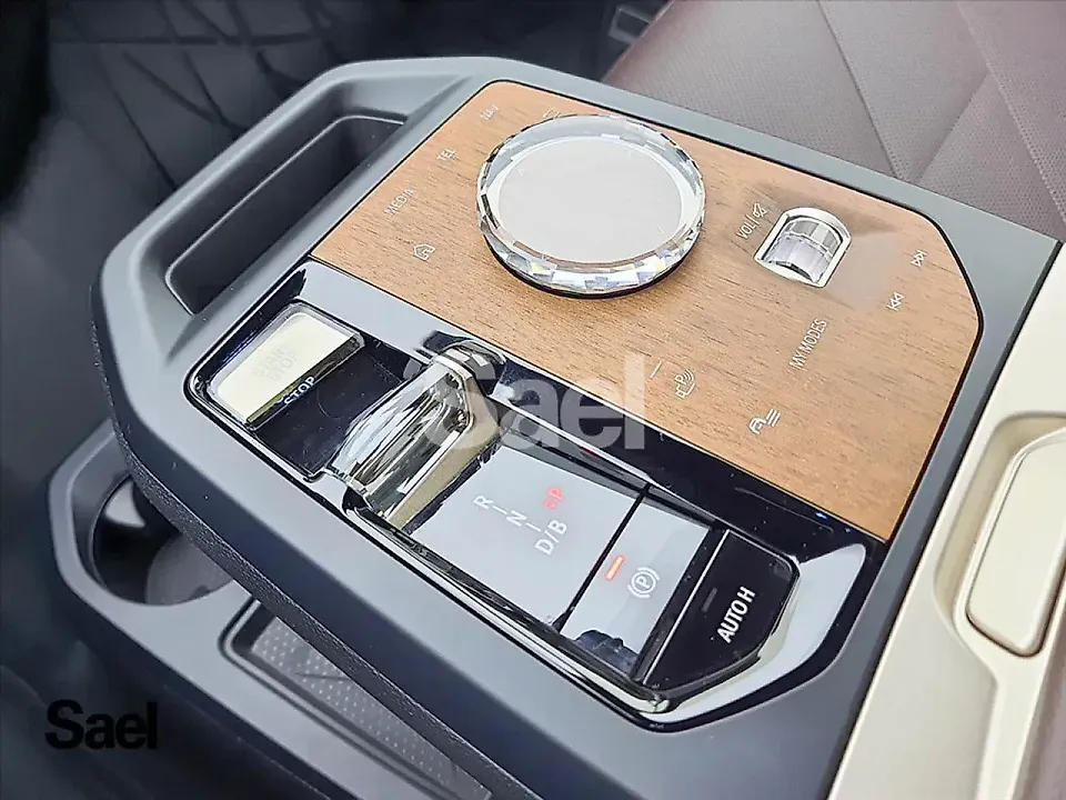 BMW Ix - Imagem 13