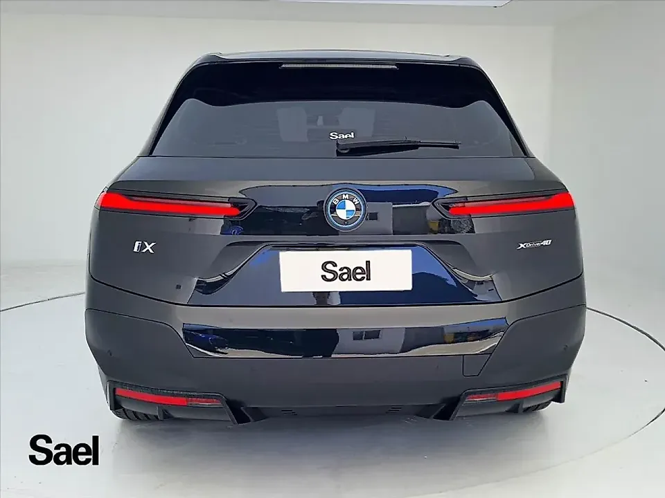 BMW Ix - Imagem 6