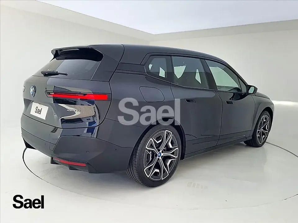BMW Ix - Imagem 5