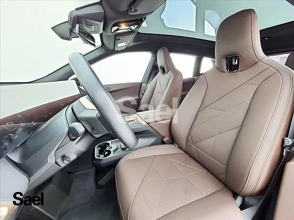 BMW Ix - Imagem 9