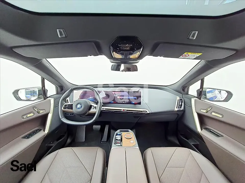 BMW Ix - Imagem 11