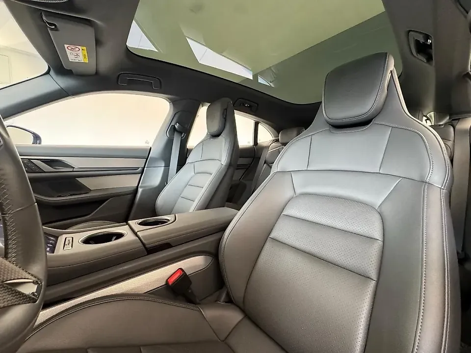 Porsche Taycan - Imagem 8