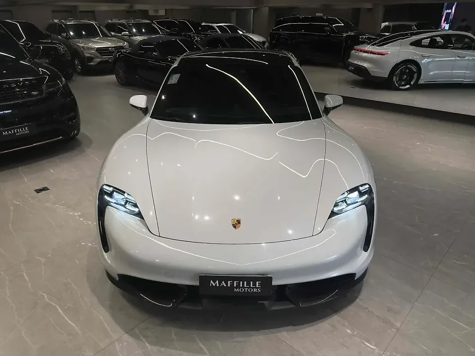 Porsche Taycan - Imagem 6