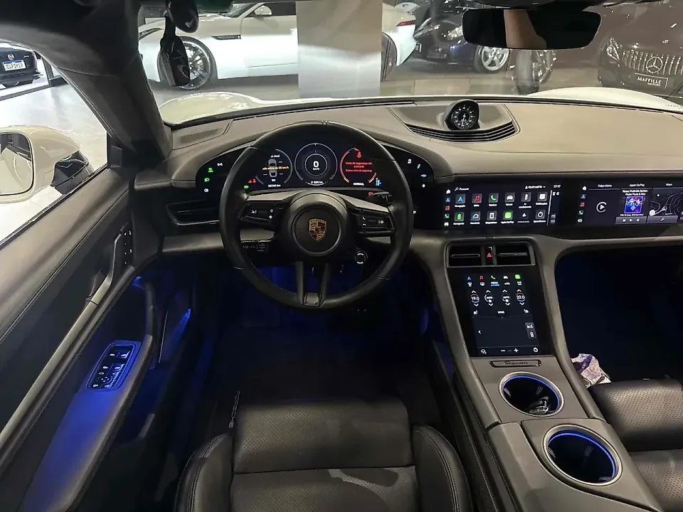 Porsche Taycan - Imagem 8
