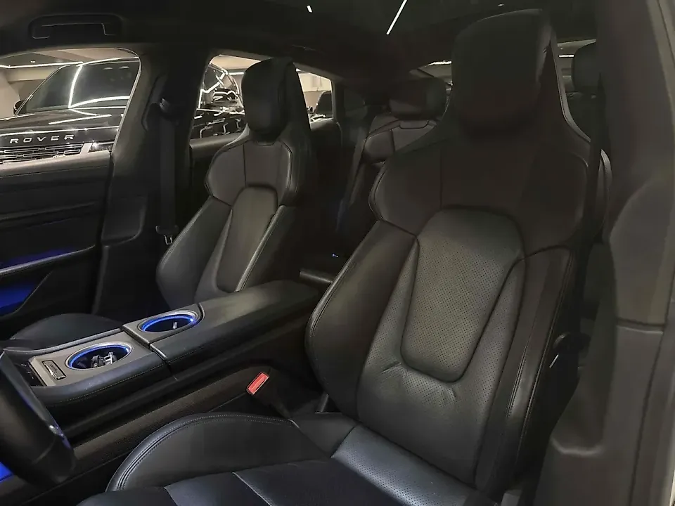 Porsche Taycan - Imagem 11