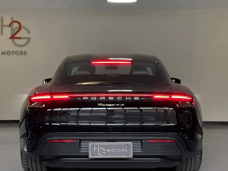 Porsche Taycan - Imagem 3