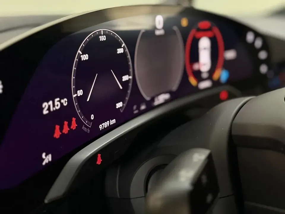 Porsche Taycan - Imagem 7