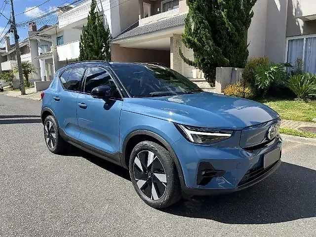 Volvo XC40 Recharge - Imagem 1