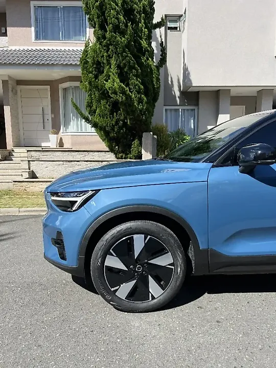Volvo XC40 Recharge - Imagem 8