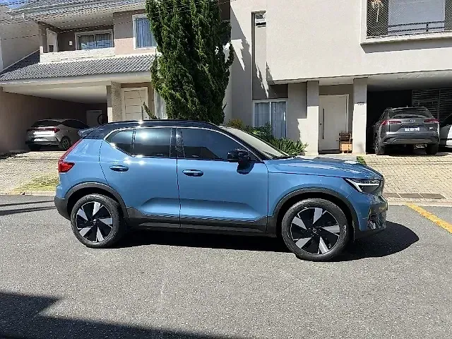 Volvo XC40 Recharge - Imagem 10