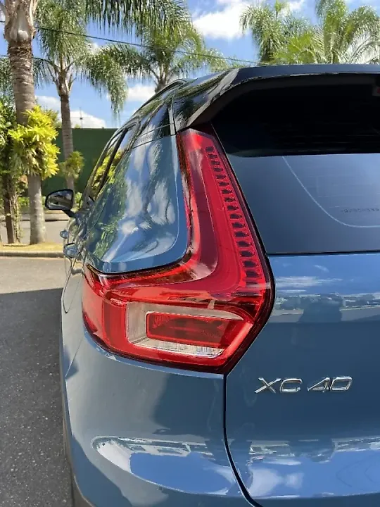 Volvo XC40 Recharge - Imagem 13