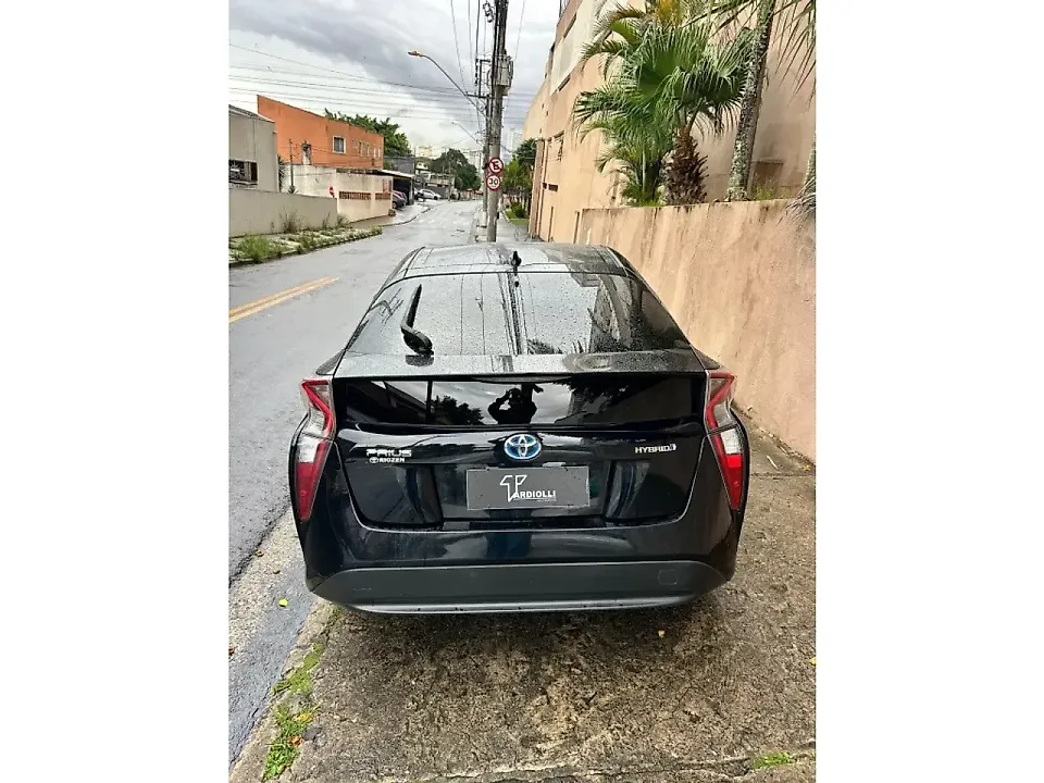 Toyota Prius Gen-4 - Imagem 7