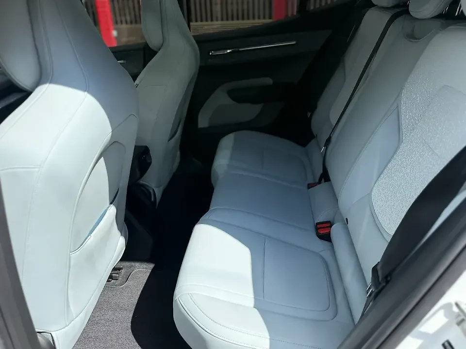 Volvo EX30 - Imagem 9