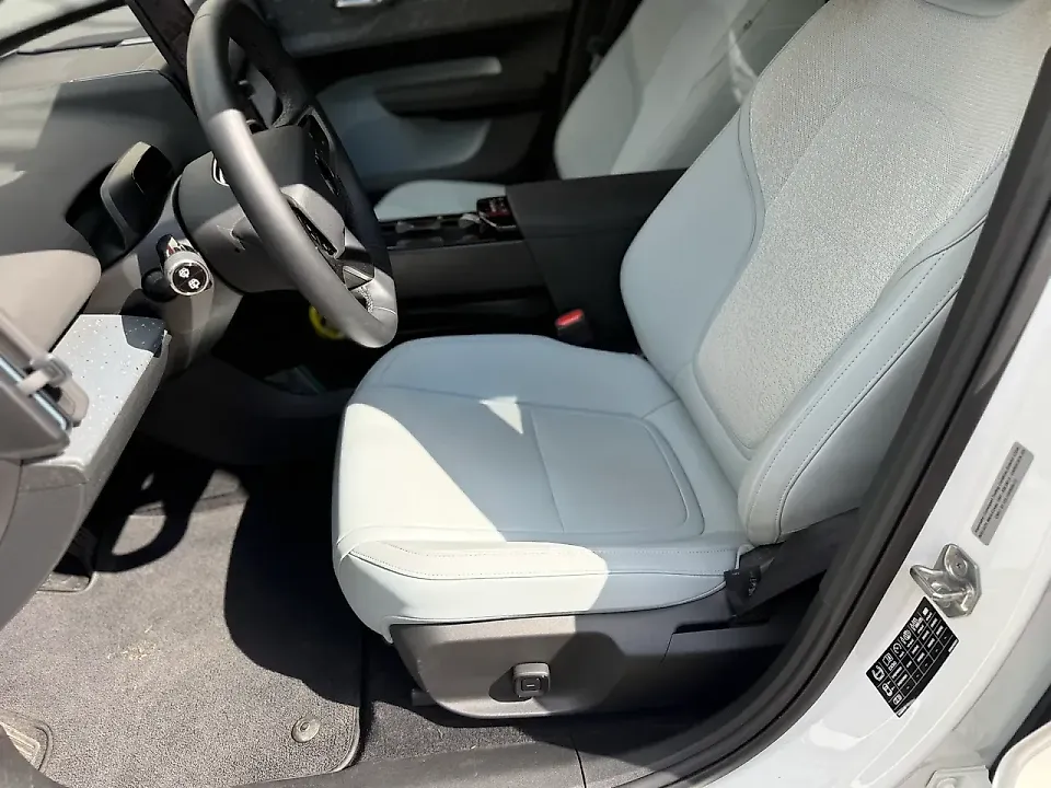 Volvo EX30 - Imagem 14