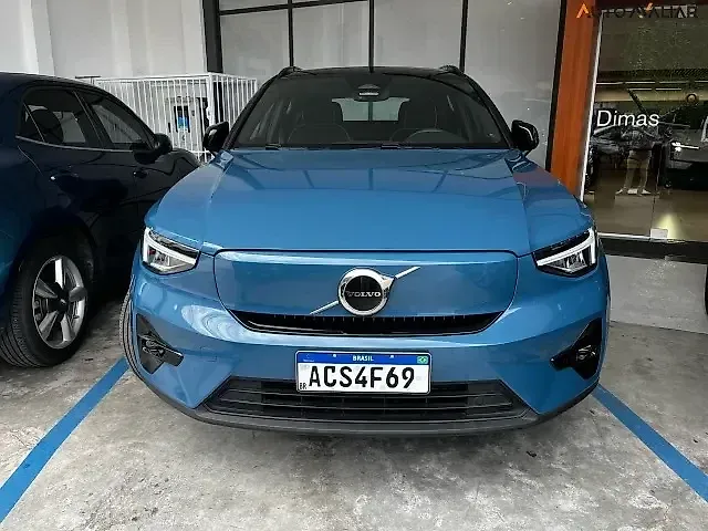 Volvo XC40 Recharge - Imagem 2