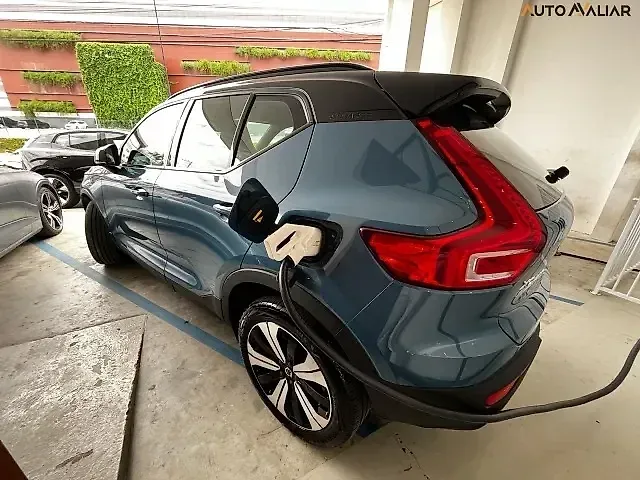 Volvo XC40 Recharge - Imagem 3