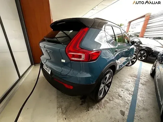 Volvo XC40 Recharge - Imagem 5