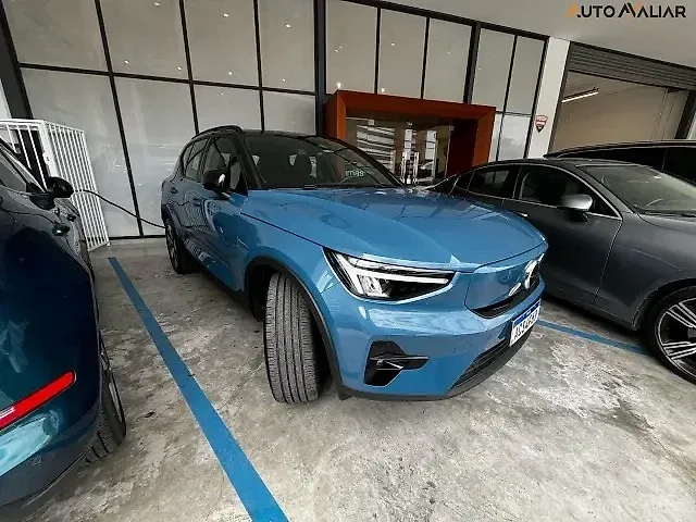 Volvo XC40 Recharge - Imagem 4