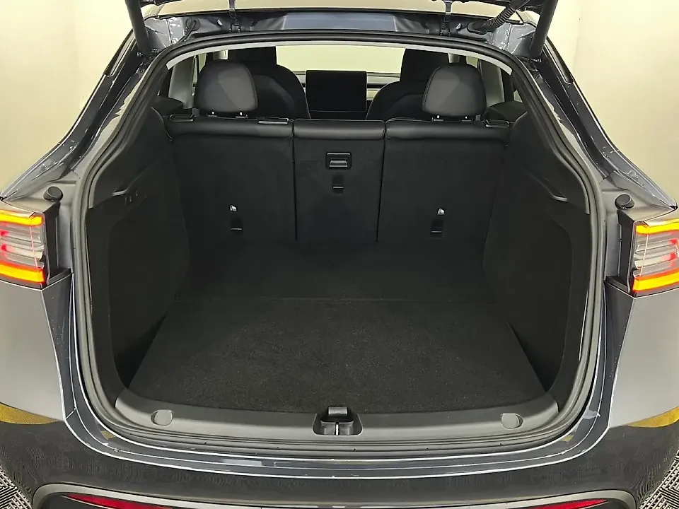 Tesla Model Y - Imagem 8