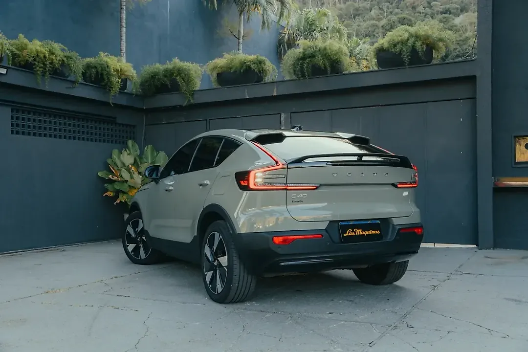 Volvo C40 Recharge - Imagem 11