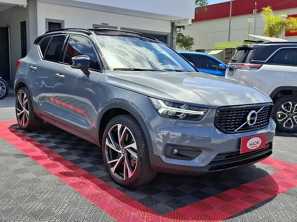 Volvo XC40 - Imagem 2