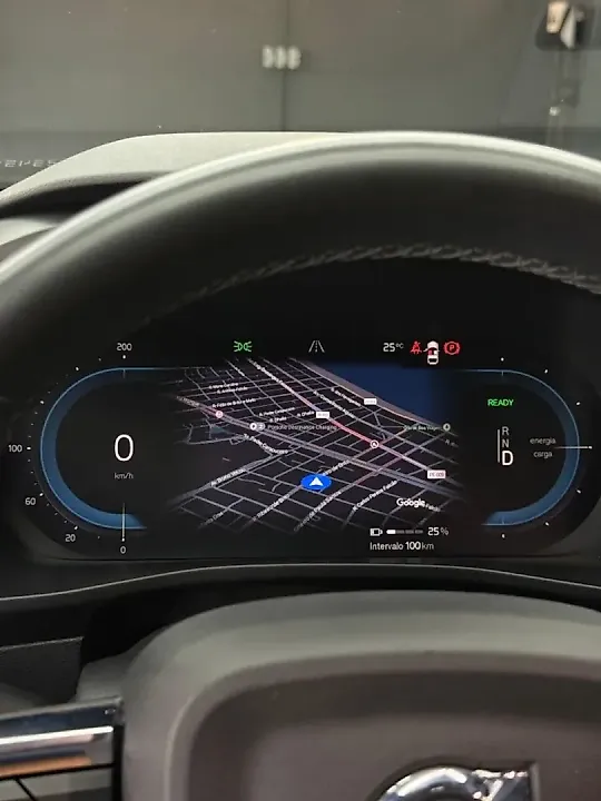 Volvo XC40 Recharge - Imagem 8